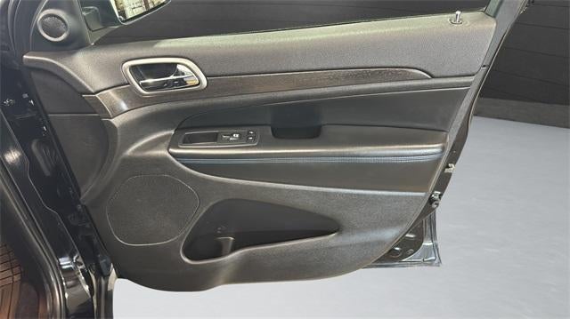 2018 Jeep Grand Cherokee Laredo 4x4 *Ltd Avail*