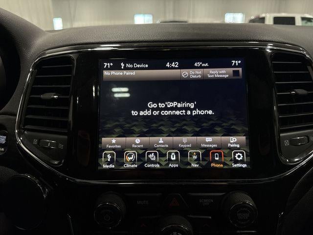 2021 Jeep Grand Cherokee Laredo X 4x4