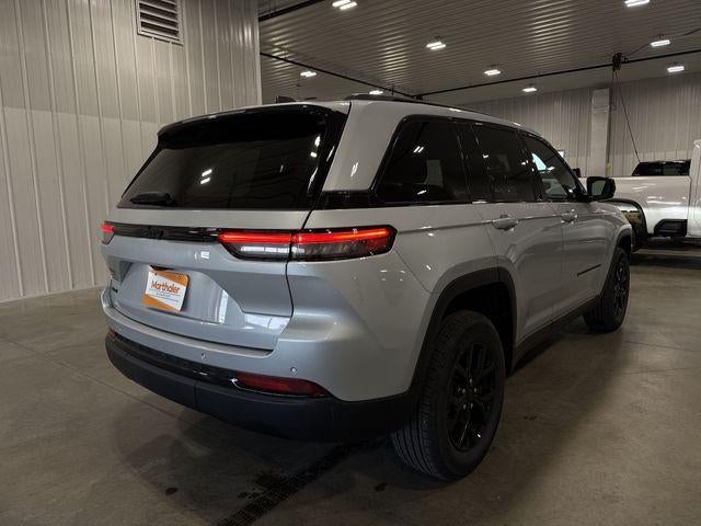 2025 Jeep Grand Cherokee Altitude 4x4