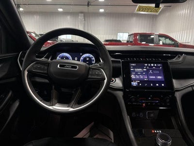 2025 Jeep Grand Cherokee Altitude 4x4