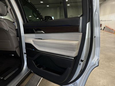 2023 Jeep Grand Wagoneer Series II 4x4