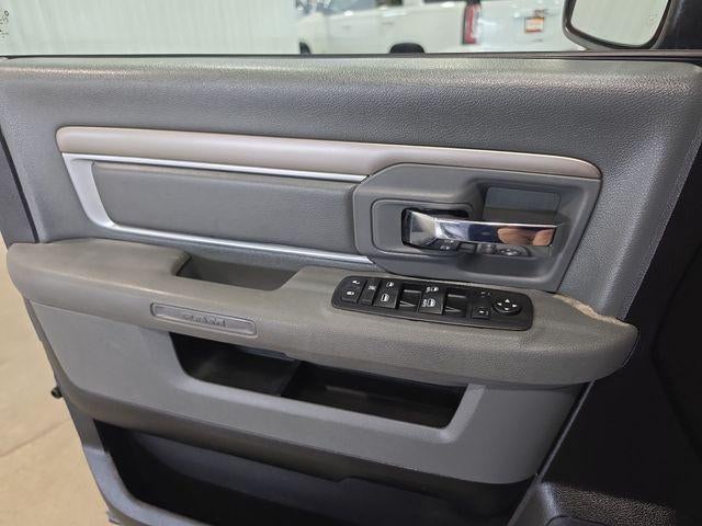 2016 RAM 1500 4WD Quad Cab 6.4 Ft Box SLT