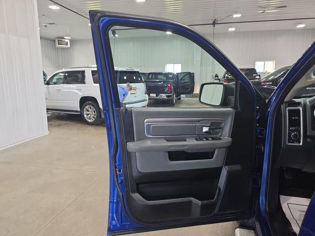 2016 RAM 1500 4WD Quad Cab 6.4 Ft Box SLT