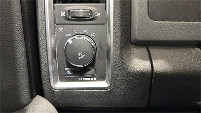 2014 RAM 1500 4WD Crew Cab 5.7 Ft Box Big Horn