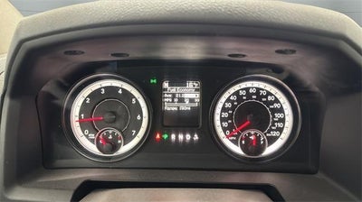 2014 RAM 1500 4WD Crew Cab 5.7 Ft Box Big Horn