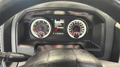 2014 RAM 1500 4WD Crew Cab 5.7 Ft Box Big Horn