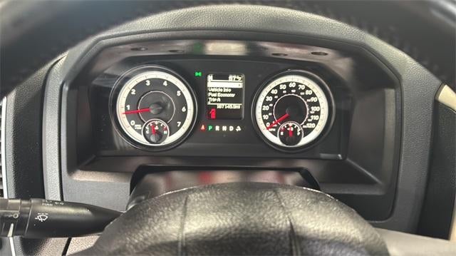 2014 RAM 1500 4WD Crew Cab 5.7 Ft Box Big Horn