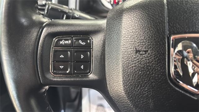 2014 RAM 1500 4WD Crew Cab 5.7 Ft Box Big Horn