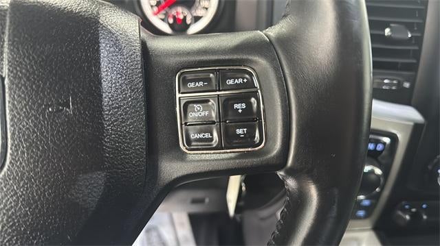 2014 RAM 1500 4WD Crew Cab 5.7 Ft Box Big Horn