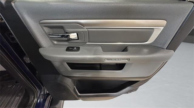 2014 RAM 1500 4WD Crew Cab 5.7 Ft Box Big Horn