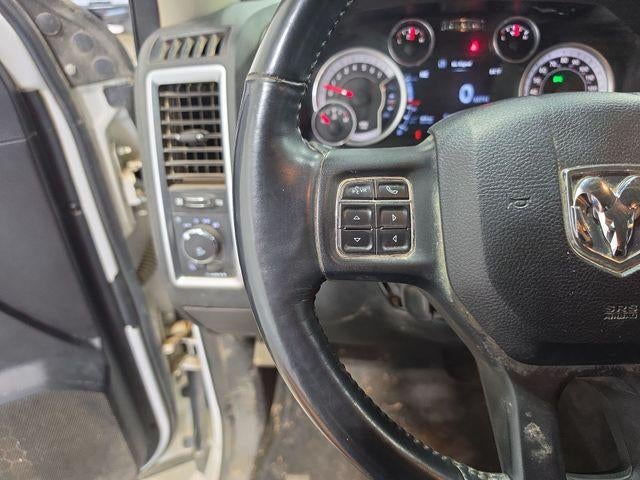 2015 RAM 1500 4WD Crew Cab 5.7 Ft Box Big Horn