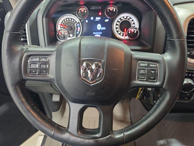 2016 RAM 1500 4WD Crew Cab 6.4 Ft Big Horn