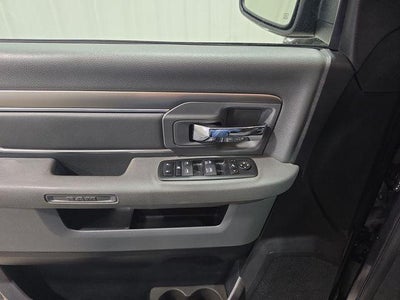 2016 RAM 1500 4WD Crew Cab 6.4 Ft Big Horn