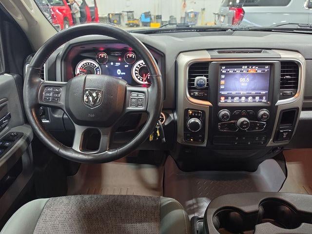 2016 RAM 1500 4WD Crew Cab 6.4 Ft Big Horn