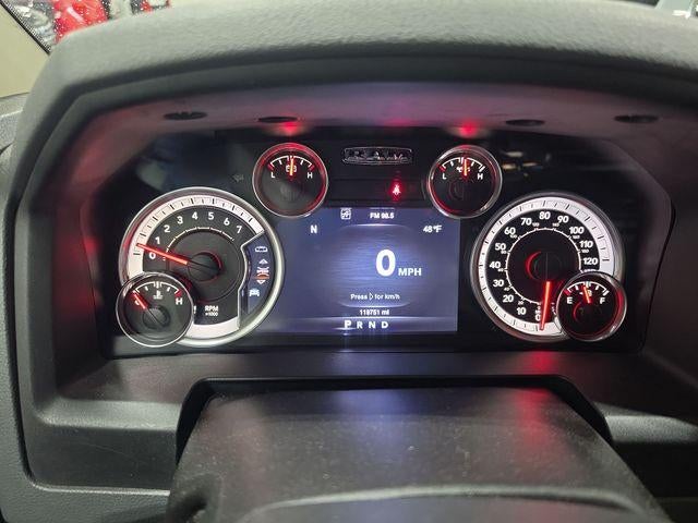 2016 RAM 1500 4WD Crew Cab 6.4 Ft Big Horn