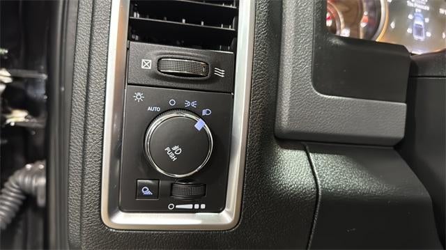 2015 RAM 1500 4WD Crew Cab 6.4 Ft Big Horn