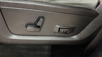 2015 RAM 1500 4WD Crew Cab 6.4 Ft Big Horn