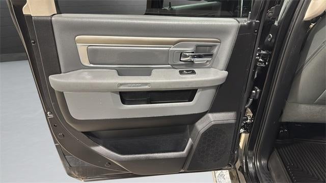 2015 RAM 1500 4WD Crew Cab 6.4 Ft Big Horn