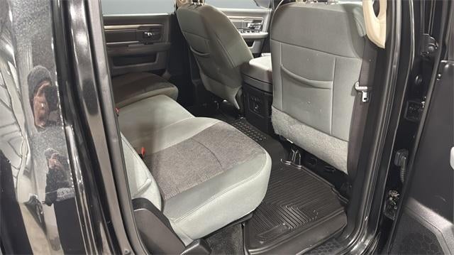 2015 RAM 1500 4WD Crew Cab 6.4 Ft Big Horn