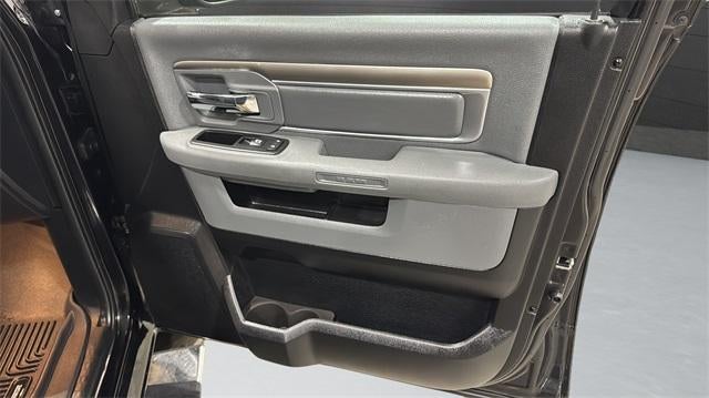 2015 RAM 1500 4WD Crew Cab 6.4 Ft Big Horn