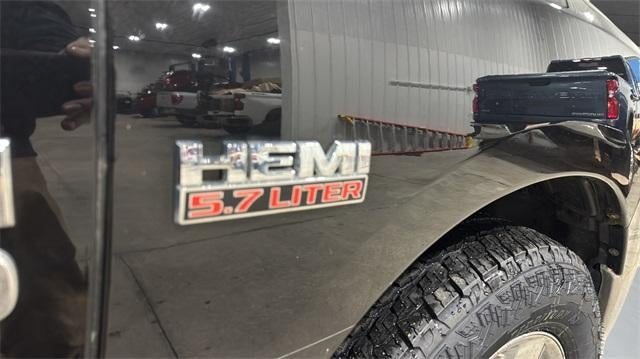 2015 RAM 1500 4WD Crew Cab 6.4 Ft Big Horn