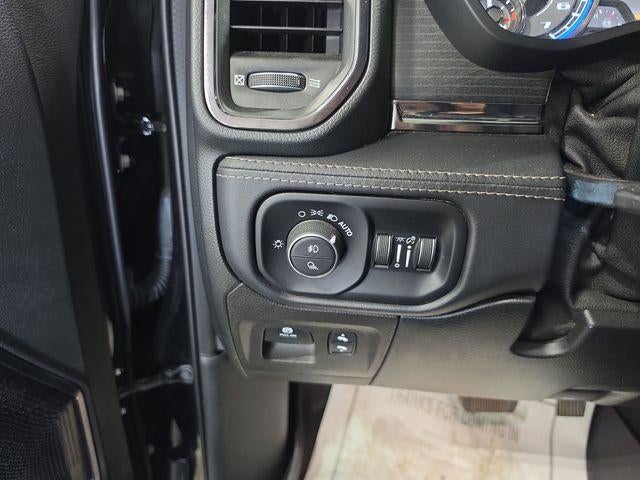 2022 RAM 1500 Limited 4x4 Crew Cab 5'7" Box