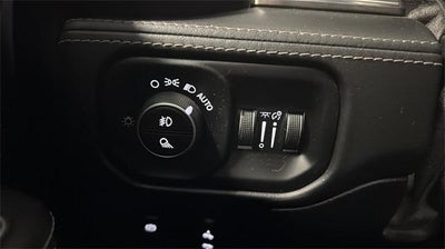 2019 RAM 1500 Limited 4x4 Crew Cab 5'7" Box