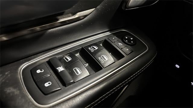 2019 RAM 1500 Limited 4x4 Crew Cab 5'7" Box