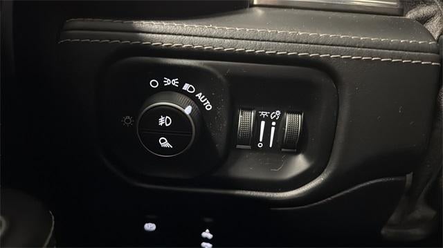 2019 RAM 1500 Limited 4x4 Crew Cab 5'7" Box