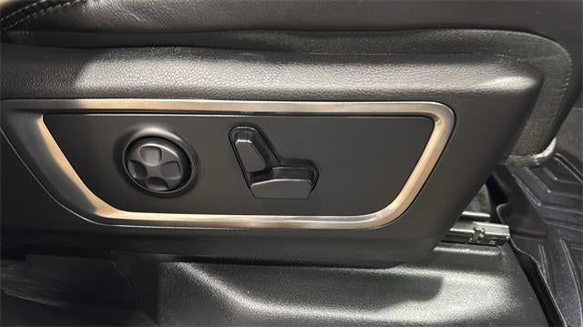 2019 RAM 1500 Limited 4x4 Crew Cab 5'7" Box