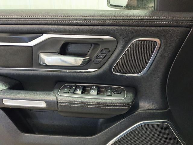 2021 RAM 1500 Laramie 4x4 Crew Cab 5'7" Box