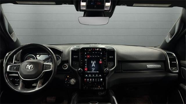 2020 RAM 1500 Laramie 4x4 Crew Cab 5'7" Box