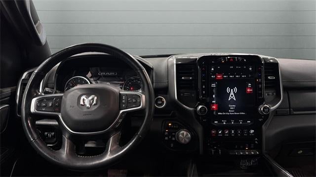 2020 RAM 1500 Laramie 4x4 Crew Cab 5'7" Box