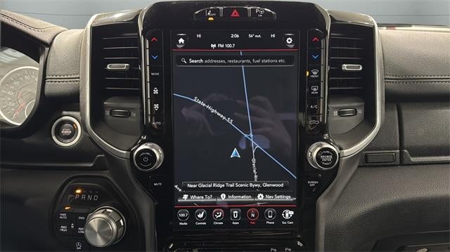 2020 RAM 1500 Laramie 4x4 Crew Cab 5'7" Box