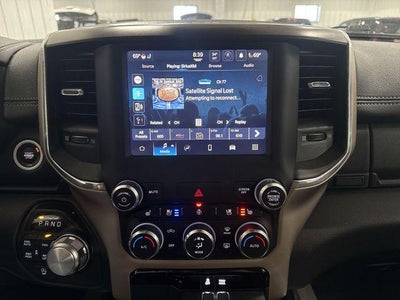 2022 RAM 1500 Laramie 4x4 Crew Cab 5'7" Box