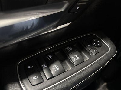 2022 RAM 1500 Laramie 4x4 Crew Cab 5'7" Box