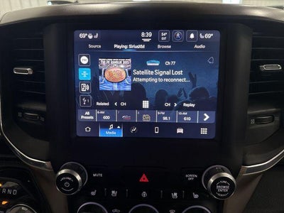 2022 RAM 1500 Laramie 4x4 Crew Cab 5'7" Box