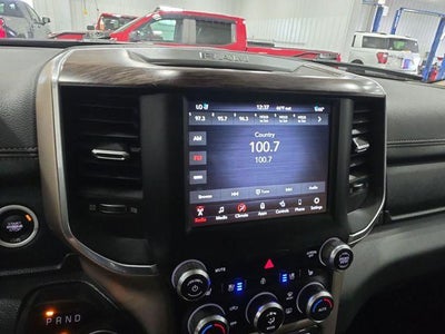 2020 RAM 1500 Laramie 4x4 Crew Cab 5'7" Box