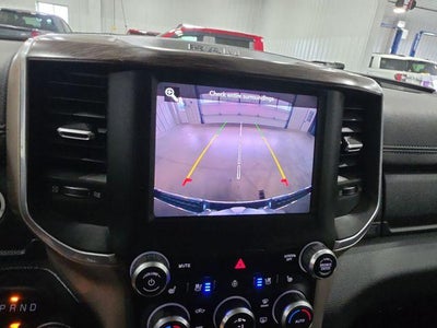 2020 RAM 1500 Laramie 4x4 Crew Cab 5'7" Box