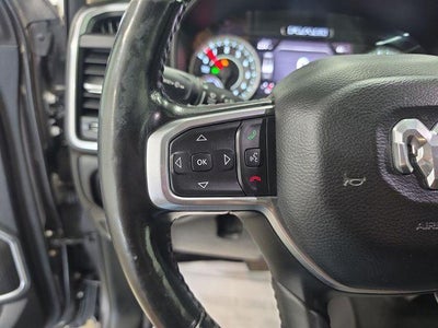 2020 RAM 1500 Laramie 4x4 Crew Cab 5'7" Box