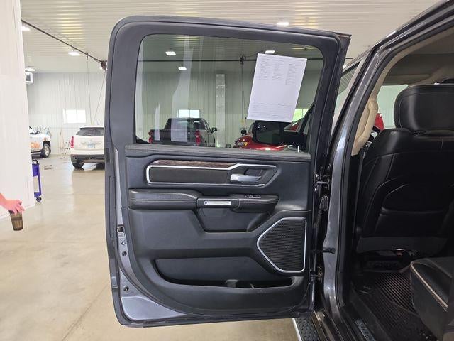 2020 RAM 1500 Laramie 4x4 Crew Cab 5'7" Box