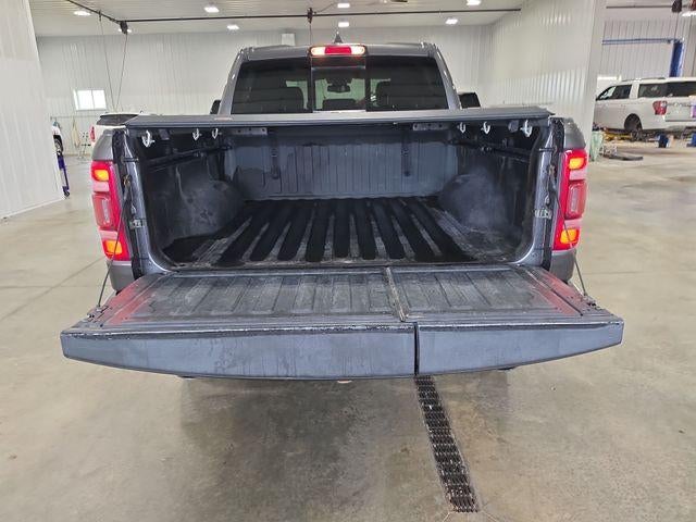 2020 RAM 1500 Laramie 4x4 Crew Cab 5'7" Box