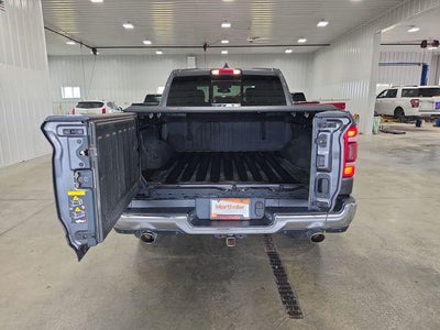 2020 RAM 1500 Laramie 4x4 Crew Cab 5'7" Box