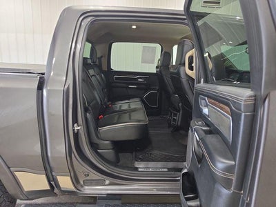 2020 RAM 1500 Laramie 4x4 Crew Cab 5'7" Box