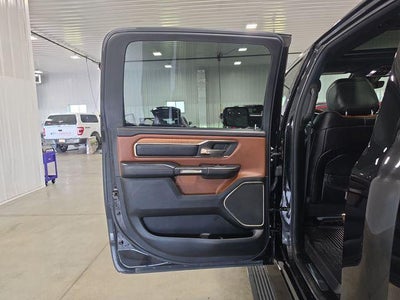 2019 RAM 1500 Longhorn 4x4 Crew Cab 5'7" Box