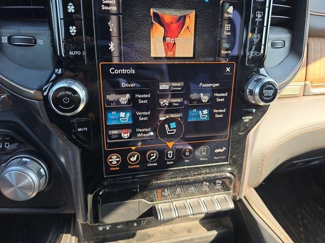 2019 RAM 1500 Longhorn 4x4 Crew Cab 5'7" Box