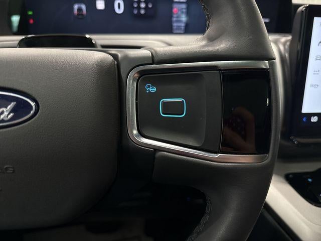 2025 Ford Expedition Active 4x4