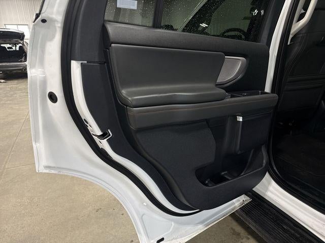 2025 Ford Expedition Active 4x4