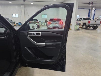 2024 Ford Explorer XLT 4WD