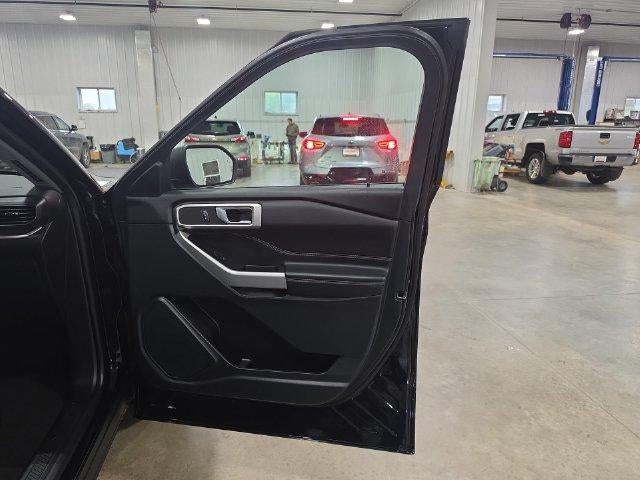 2024 Ford Explorer XLT 4WD